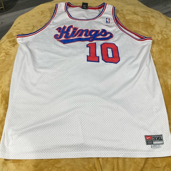 Mike Bibby great condition can’t find anywhere a true fans classic authentic